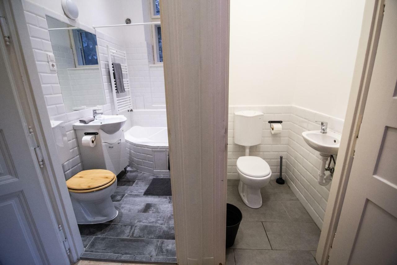 Cheerful And Cozy 2 Bedrooms 2 Bathrooms Apartment With Top Location Budapeste Exterior foto